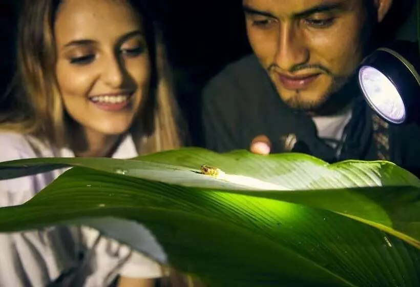 Hotelli Bosque Guardian Lodge