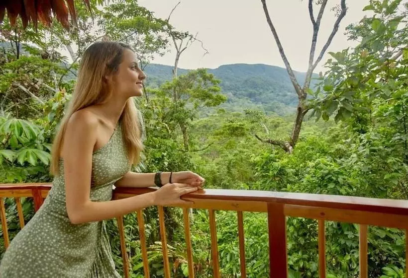 Hotelli Bosque Guardian Lodge