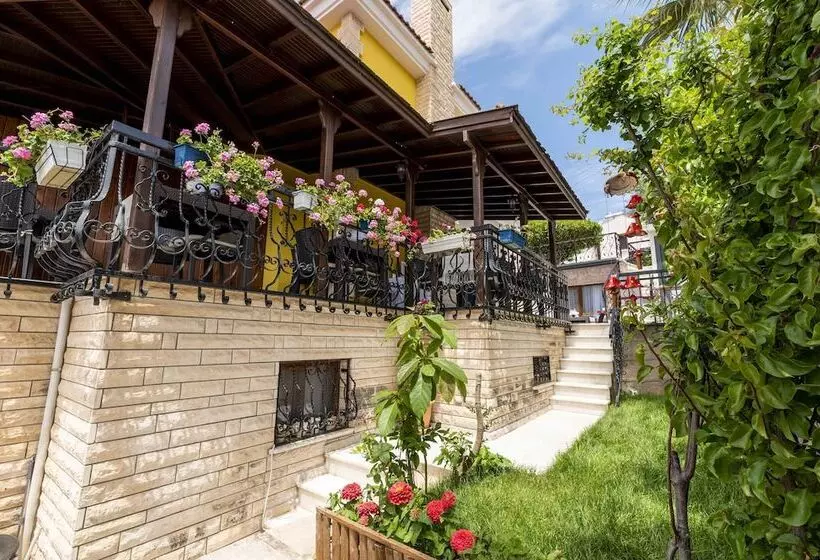 Hotelli Cunda Villa Anka