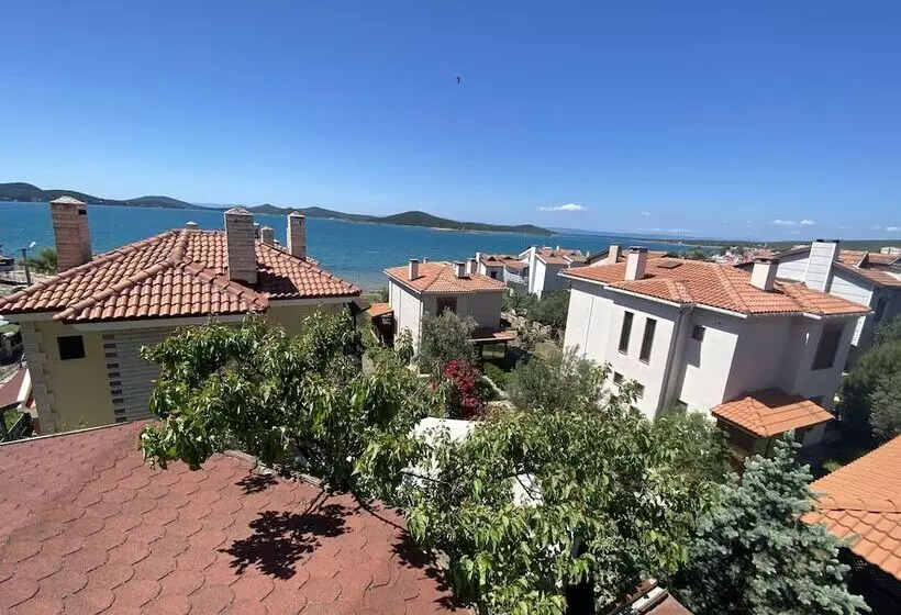 Hotelli Cunda Villa Anka