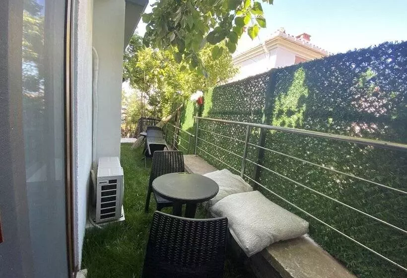 Hotelli Cunda Villa Anka