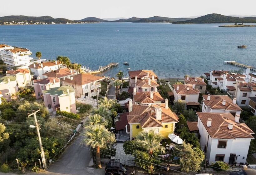 هتل Cunda Villa Anka