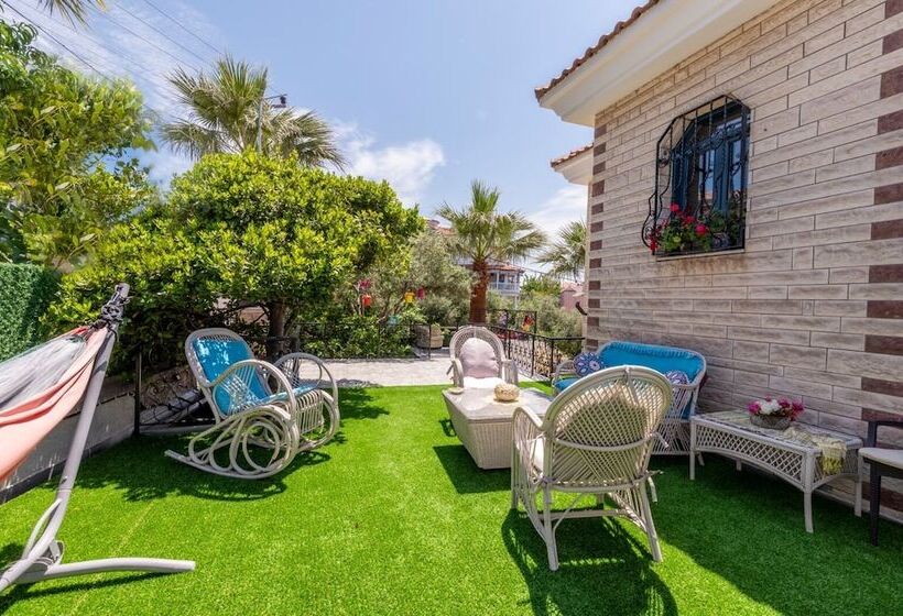 هتل Cunda Villa Anka