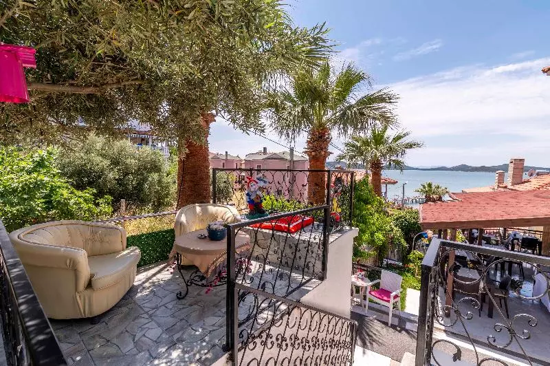 Hotelli Cunda Villa Anka