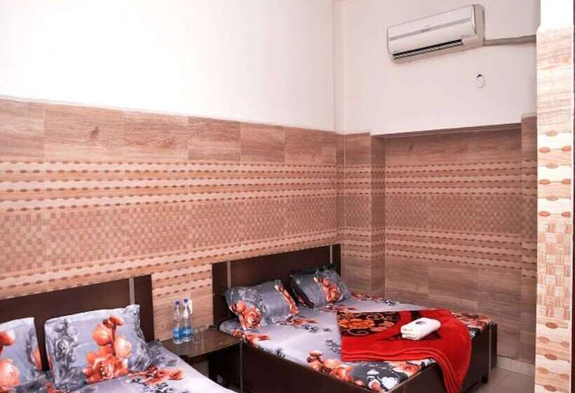 בית מלון כפרי Goroomgo Asha Guest House Amritsar