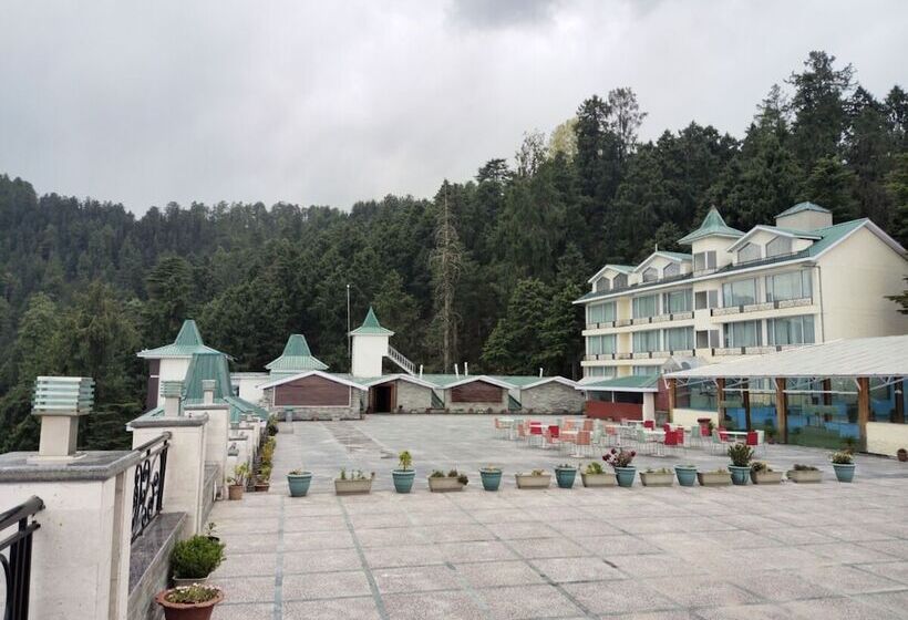 Hotel Goroomgo Hill Top Courtyard Shimla