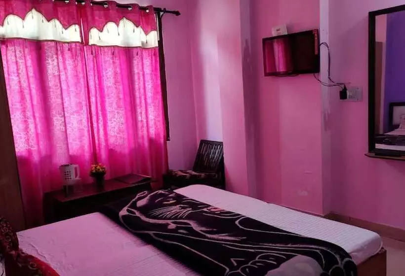 ホテル Goroomgo Red & Rose Cottage Manali