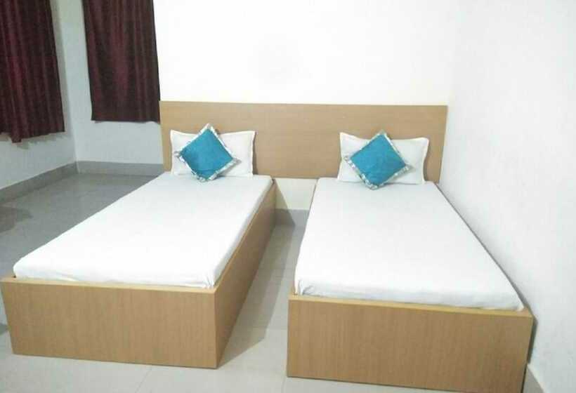 Szálloda Goroomgo Tourist Home Rishikesh