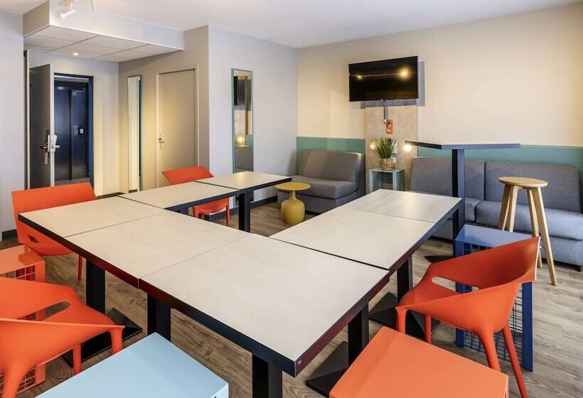 בית מלון כפרי Ibis Budget Millau Viaduc   Ouverture Avril 2022