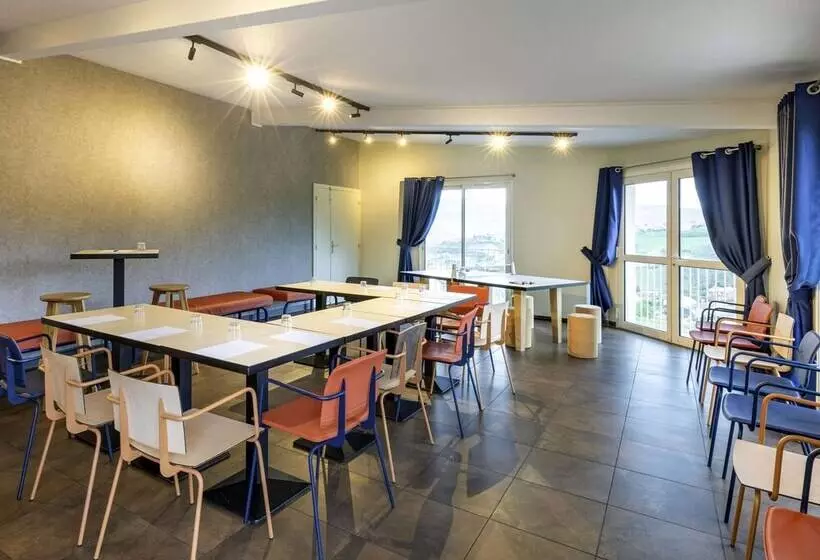 ホテル Ibis Budget Millau Viaduc   Ouverture Avril 2022