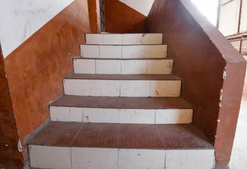 Hotel Goroomgo Imperial Jabalpur