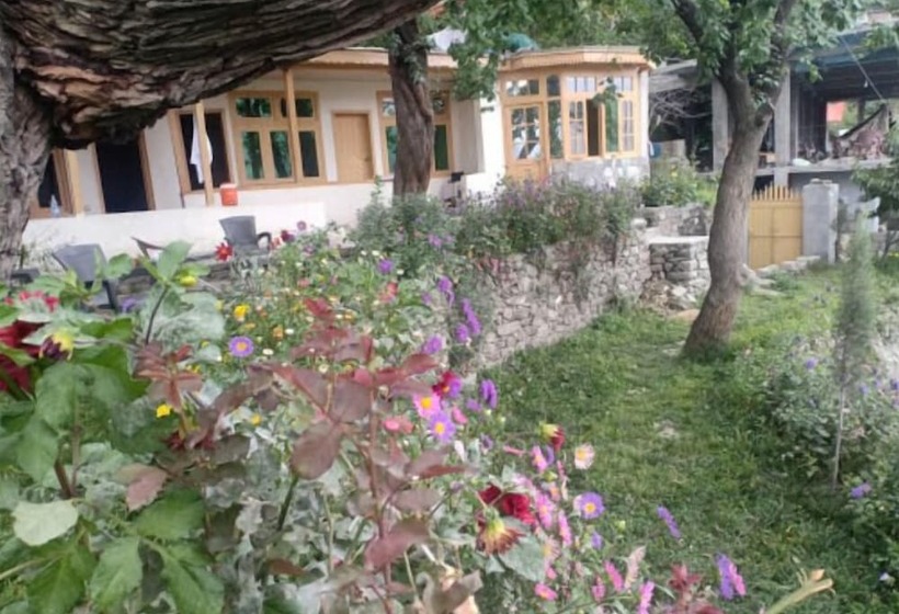 هتل Mountain Refuge Guest House