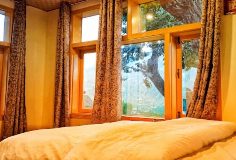 هتل Mountain Refuge Guest House