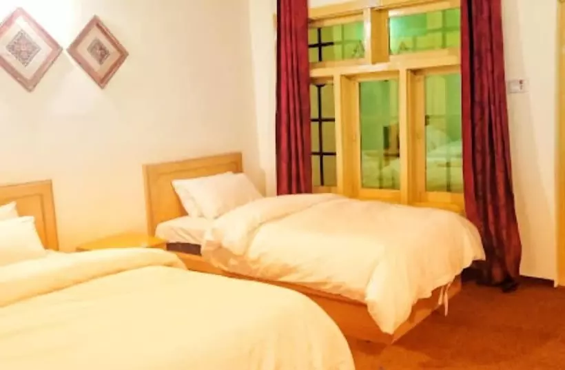 هتل Mountain Refuge Guest House