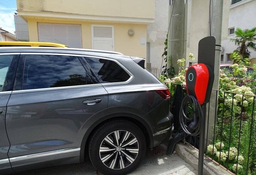 בית מלון כפרי Riva Palace