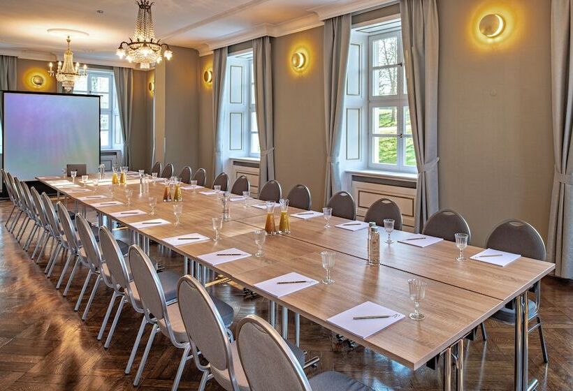 ホテル Schloss Rattey