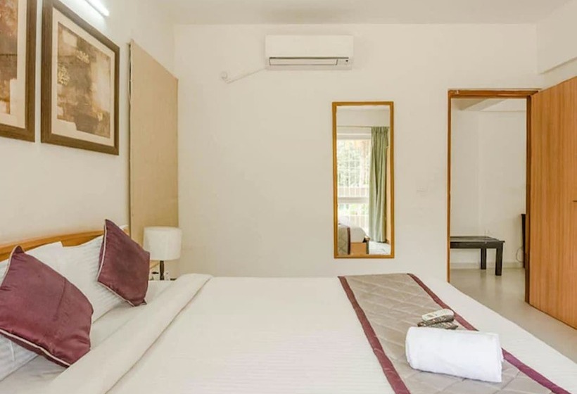 هتل The Altruist Business Stays