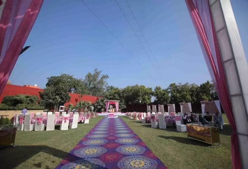 Hotelli The Lalita Grand