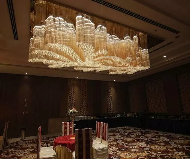 Hotelli The Lalita Grand