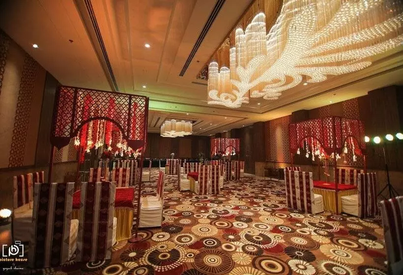 Hotelli The Lalita Grand