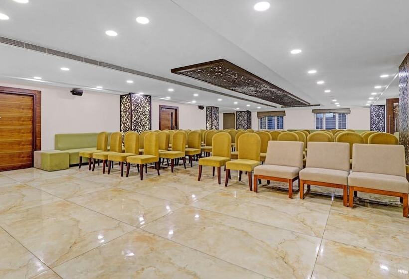 בית מלון כפרי Treebo Premium Runway Suites, Marathahalli