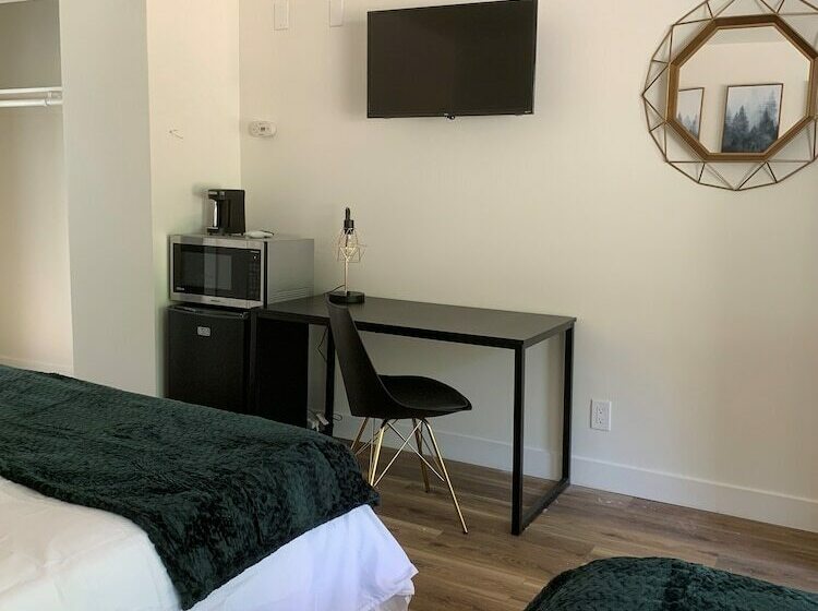 فندق على الطريق Sierra Inn On The River