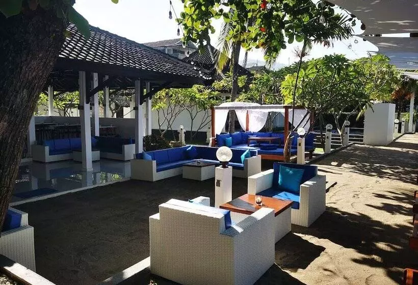 ペンション Beach Club Lombok By Bale Solah