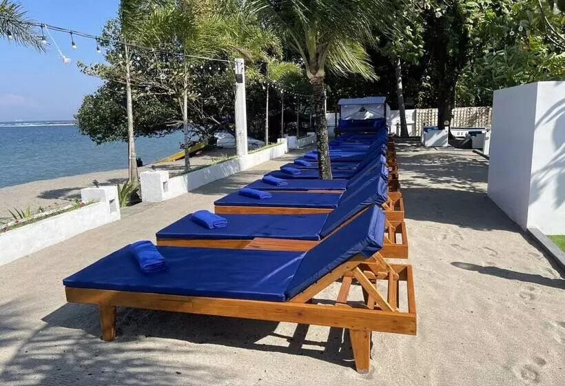 ペンション Beach Club Lombok By Bale Solah