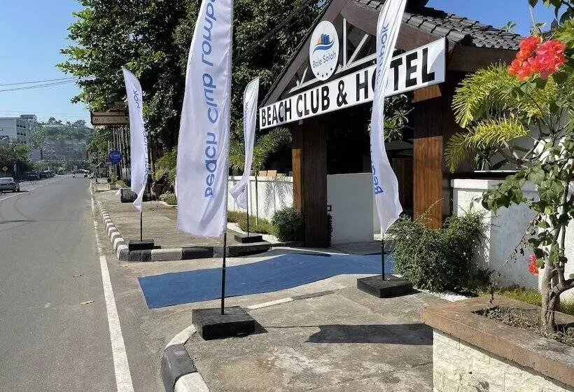 ペンション Beach Club Lombok By Bale Solah