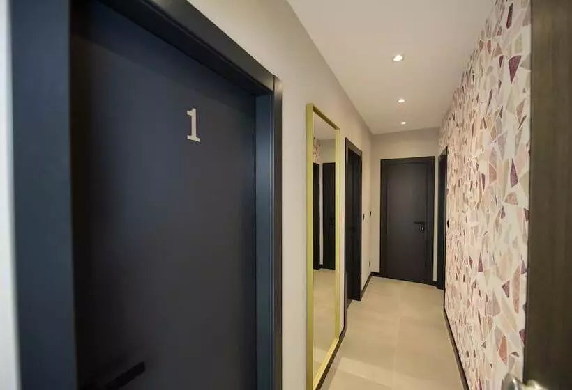 ペンション The Lion Rooms