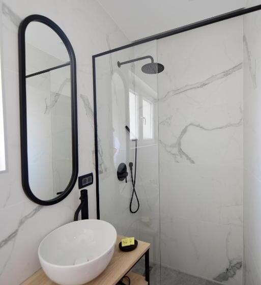 پانسیون The Lion Rooms