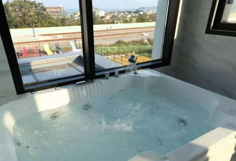 Pohang Plan 128 Pool Villa Pension