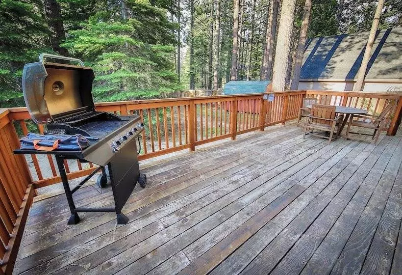 Whispering Pines Cabin   Family And Pet Friendly Abode