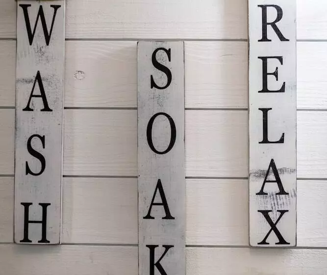 Whispering Pines Cabin   Family And Pet Friendly Abode