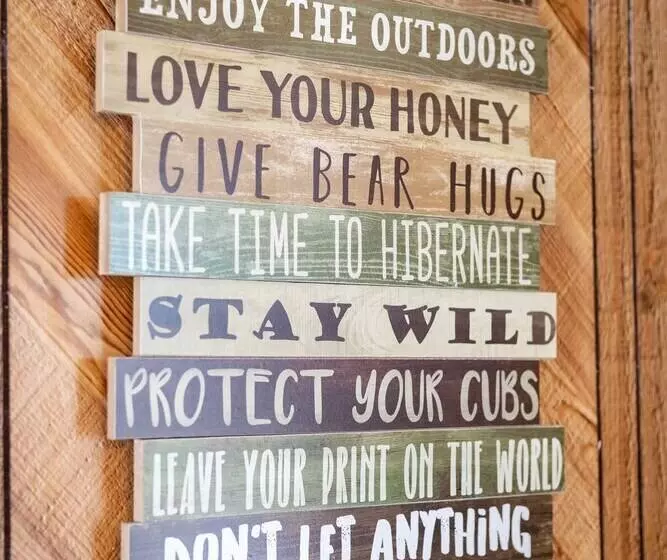 Whispering Pines Cabin   Family And Pet Friendly Abode