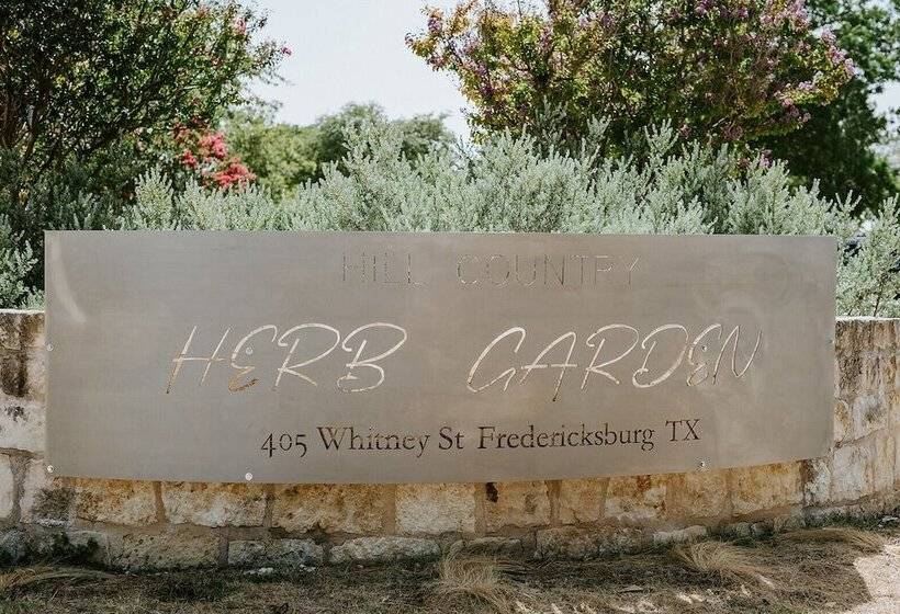 住宿加早餐  Hill Country Herb Garden