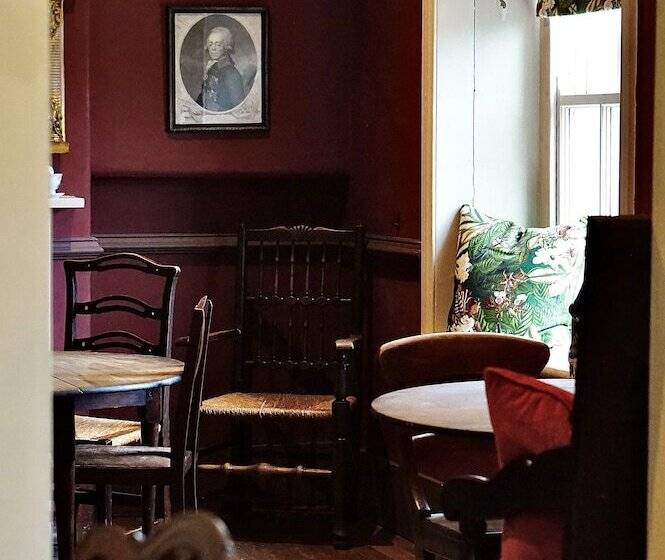 住宿加早餐  The Derby Arms Witherslack