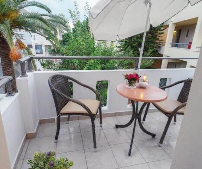 Flamingos Hotel Apartments