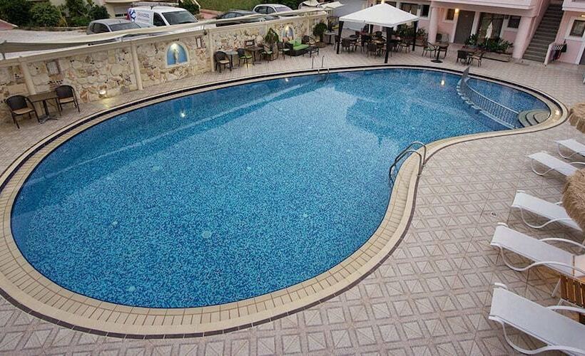 Flamingos Hotel Apartments