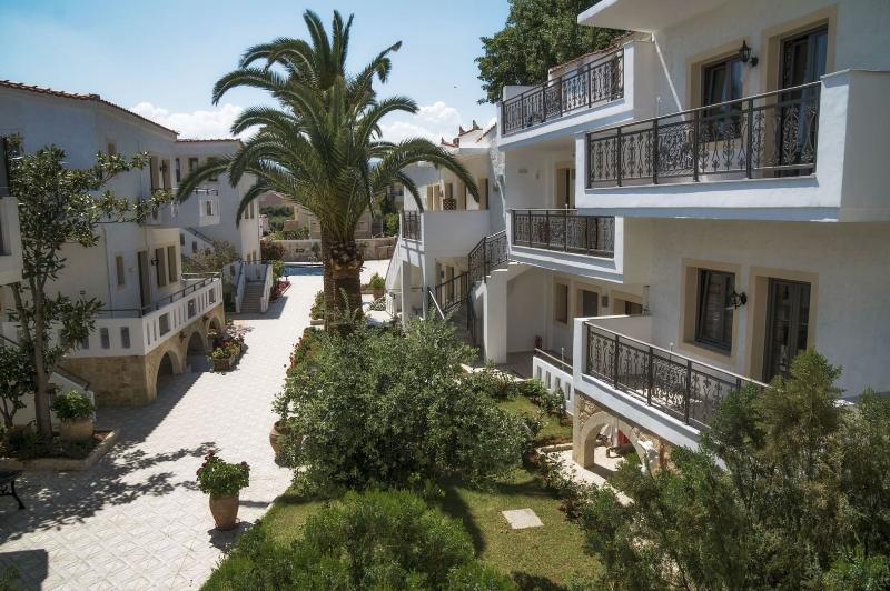 Flamingos Hotel Apartments