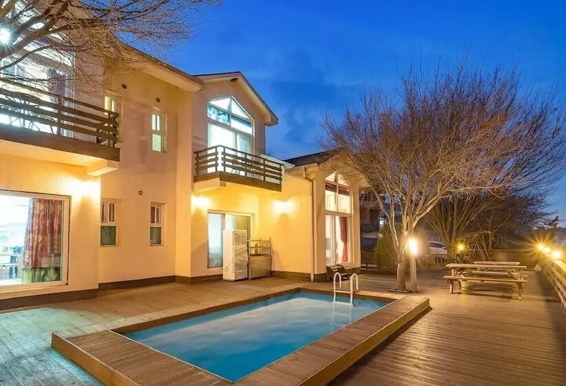 Gapyeong Lavitapensionglamping