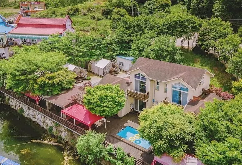 Gapyeong Lavitapensionglamping