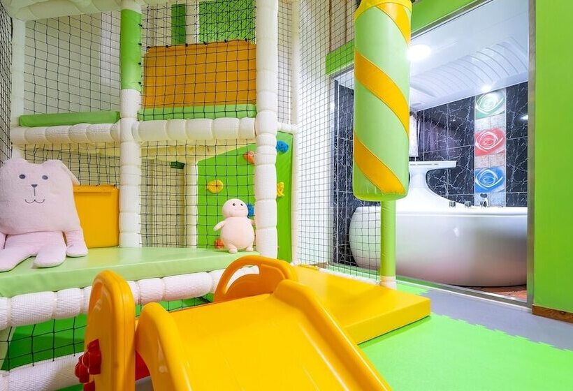 Gapyeong Lucerne Kids Spa Pension