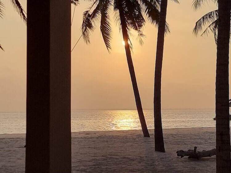 Hondaafushi Island Resort