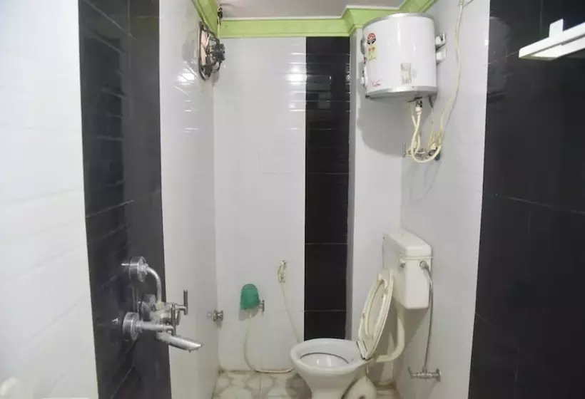 ホテル Goroomgo Mundrika Deluxe Patna