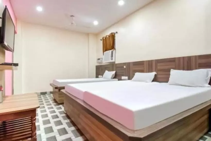 ホテル Goroomgo Mundrika Deluxe Patna