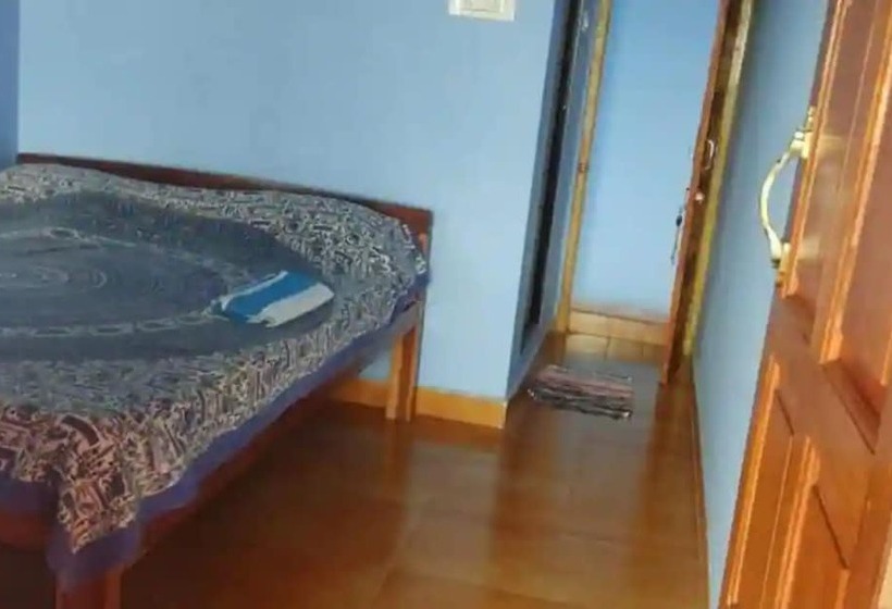 בית מלון כפרי Goroomgo Om Ganesh Naik Cliff Side Guest