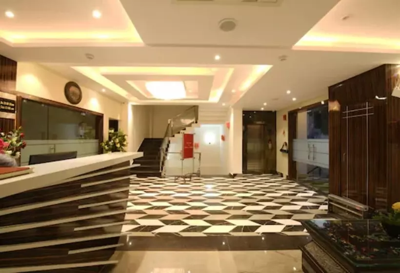 Hotelli Goroomgo V Grand Bareilly