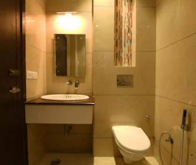 Hotelli Goroomgo V Grand Bareilly