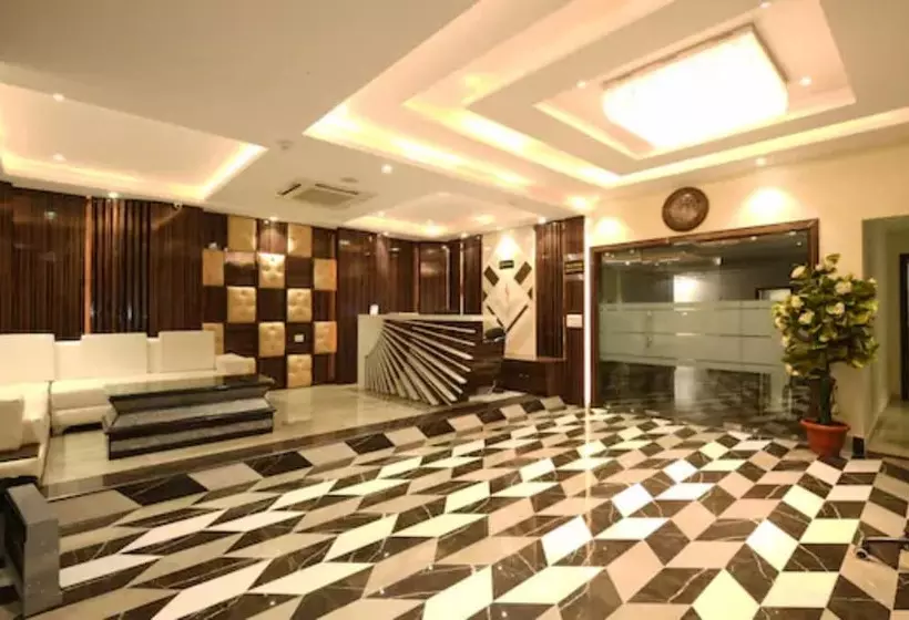 Hotelli Goroomgo V Grand Bareilly